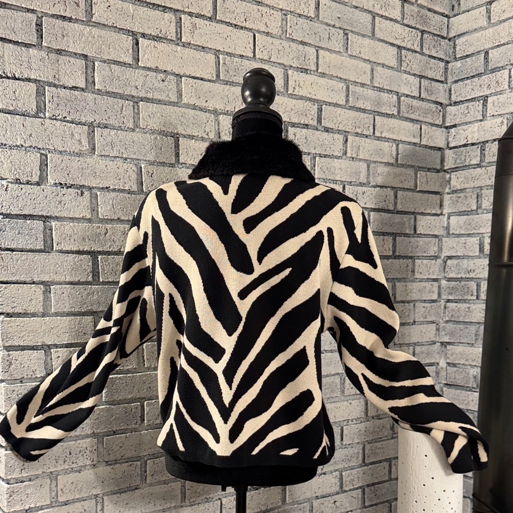 Chic Zebra Pattern Zipper Sweater Cardigan View 6